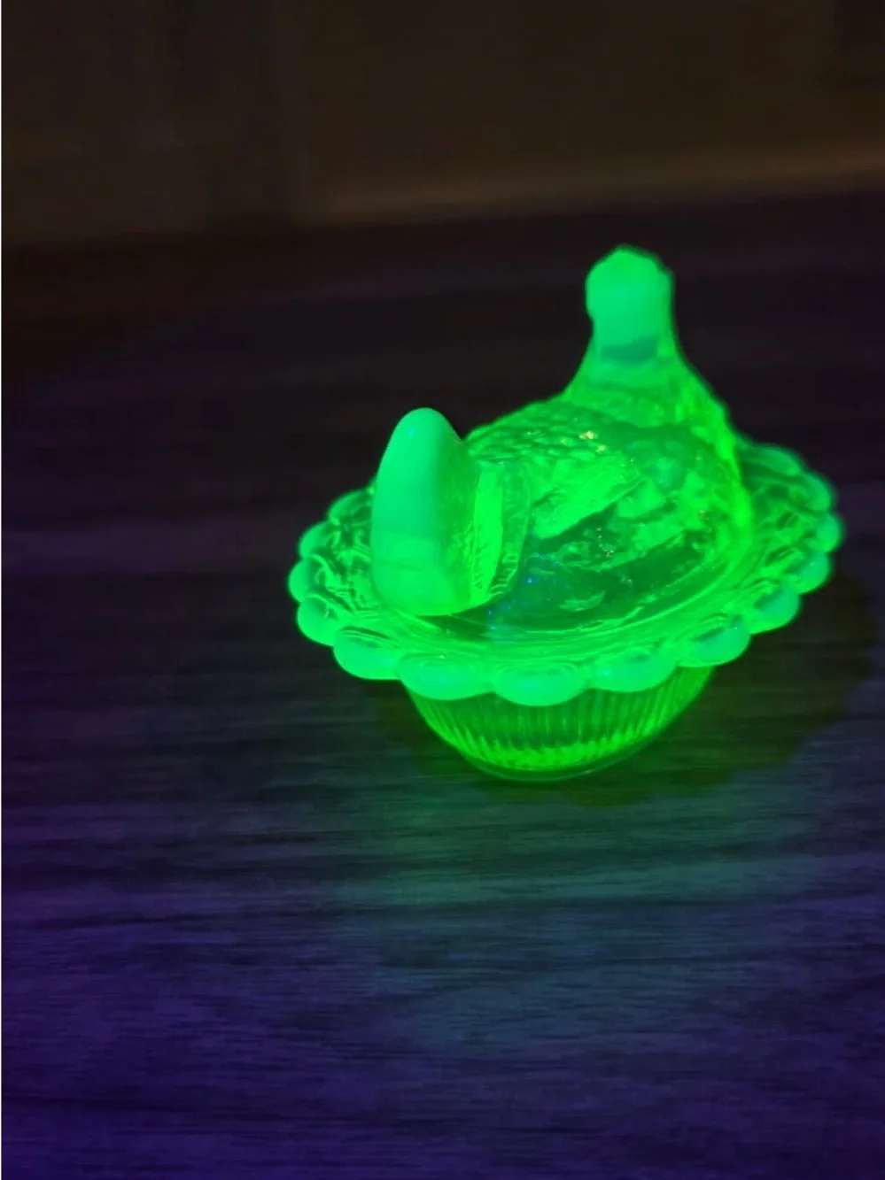 Mosser Mini Hen on Nest Uranium Vaseline Opalescent Glass M Marked